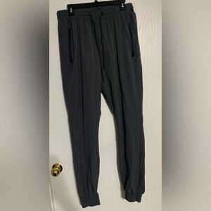 Six Lincoln New York Slim Fit Tech Stretch Gray Jogger Pants